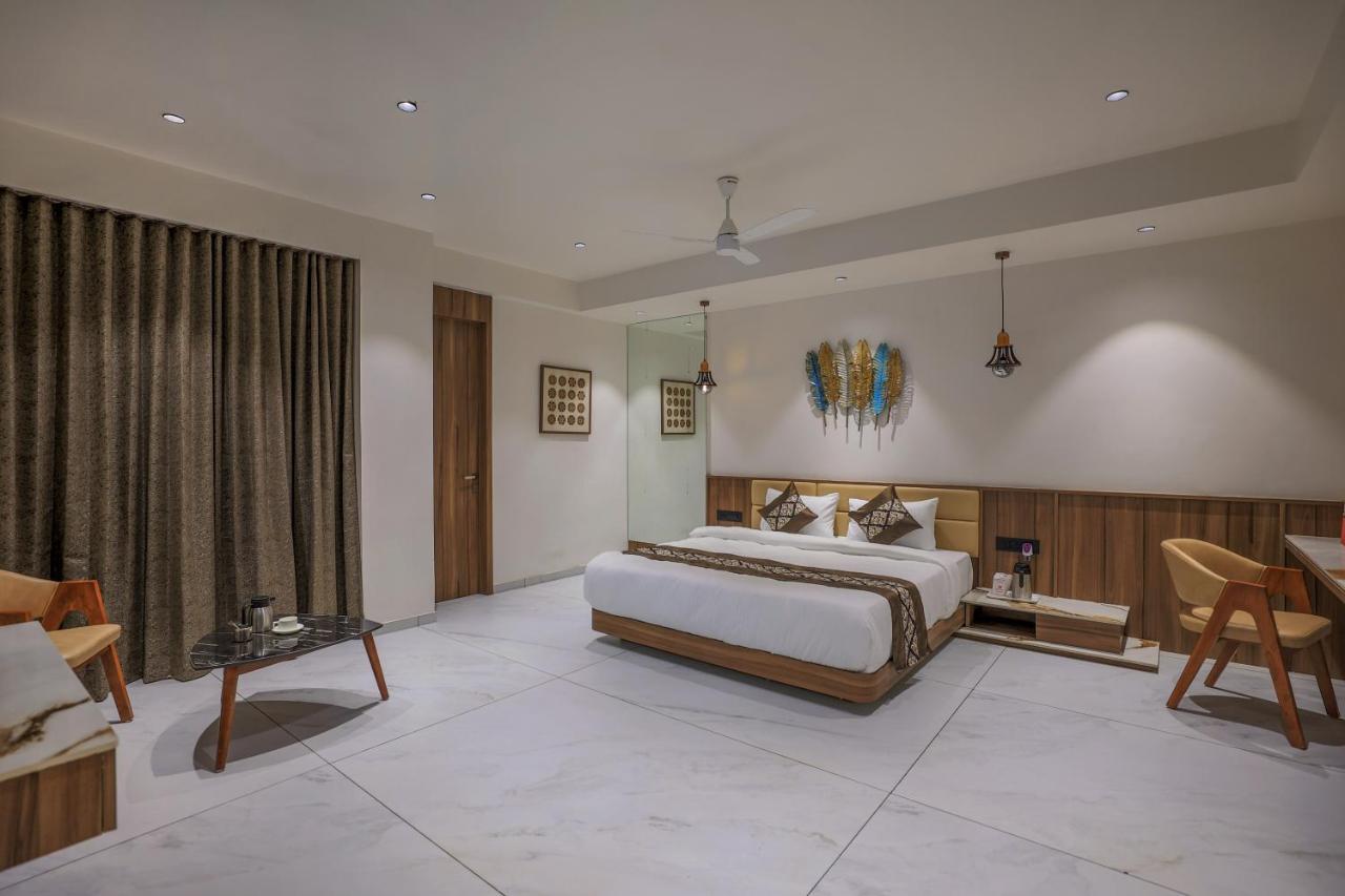 Hotel Aditya Mansingh Inn Somnāth Exterior foto